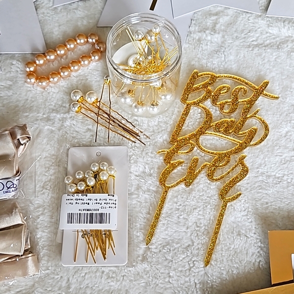 'Best Day Ever' Wedding Banner, Signs, Cake Topper, and More Bundle - Picture 7 of 7